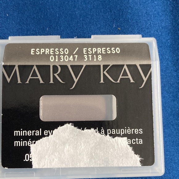 Mary Kay Eye Shadows (3) NWOT - Picture 3 of 5